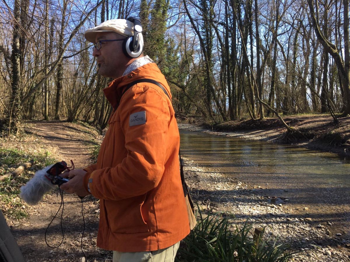 Votre serviteur en action